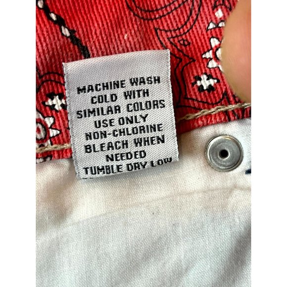 Vanilla Star Womens Floral Cut Off Shorts Stretch Lace Crocheted Red Black SZ 5 - Picture 10 of 10